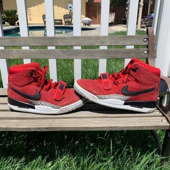 Air Jordan Legacy 312 'Toro' sneakers - Picture 2 of 9